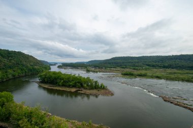 Norman Wood Köprüsü 'nün üstünden Susquehanna Nehri' nin manzarası