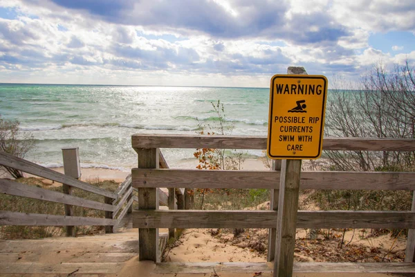 Предупреждение Разрыве Тока Знак Входе Пляж Предупреждение Опасных Волн Разрыва — стоковое фото