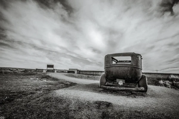 Voiture Vintage Abandonnée Rouille Dans Désert Sud Ouest Américain — Photo