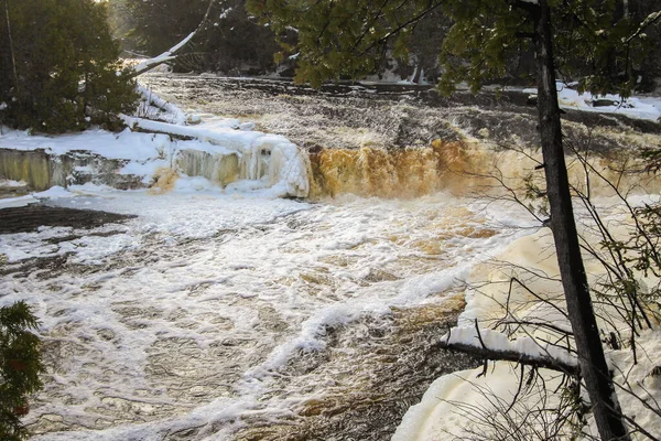 Χειμερινός Καταρράκτης Μίσιγκαν Lower Falls Στο Tahquamenon Fall State Park — Φωτογραφία Αρχείου