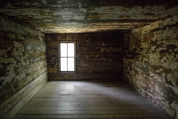 Empty Barren Room Sunlight Streaming Window Historical Structure National Park — Stock Photo, Image