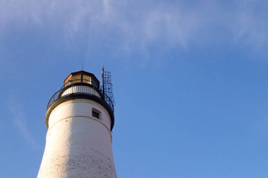 Kopya Boşluğu olan Deniz Feneri Arkaplanı. Huron Gölü 'ndeki Fort Gratiot deniz feneri Büyük Göller' deki en eski deniz fenerlerinden biridir ve ABD 'nin Michigan eyaletinin Port Huron kentindedir..