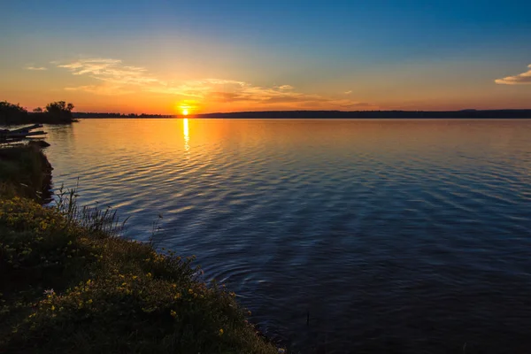 Superior Gölü Gündoğumu Michigan Yarımadası Nın Yukarısındaki Keweenaw Körfezi Nde — Stok fotoğraf