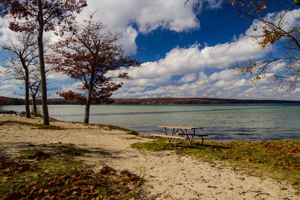 Higgins Lake Michigan Indah Cerah Hari Musim Panas Pantai Berpasir — Stok Foto