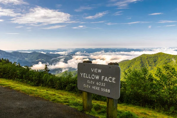Misty Mountain Overlook Vista Uma Vista Panorâmica Longo Blue Ridge — Fotografia de Stock