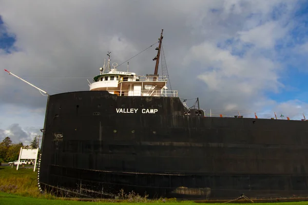 2020年8月30日 アメリカ合衆国ミシガン州ソート ステー マリー 退役貨物船バレー キャンプの外観 大型貨物船は現在 歴史的な五大湖海事博物館として機能しています — ストック写真