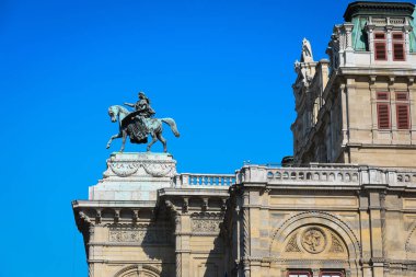 Görünüm Viyana Opera Evi cephe yaz sabahın