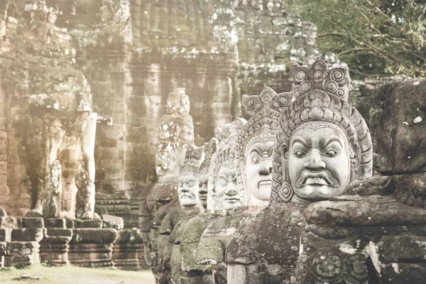 Selektivní Tváři Vchodu Chrámu Bayon Angkor Wat Kambodža — Stock fotografie