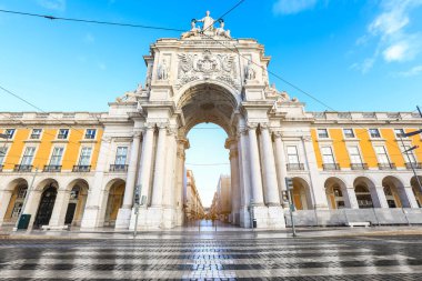 Commerce Square Lizbon, Portekiz üzerinde zafer takı (Arco da Rua Augusta). Ünlü şehir merkezi turistik seyahat