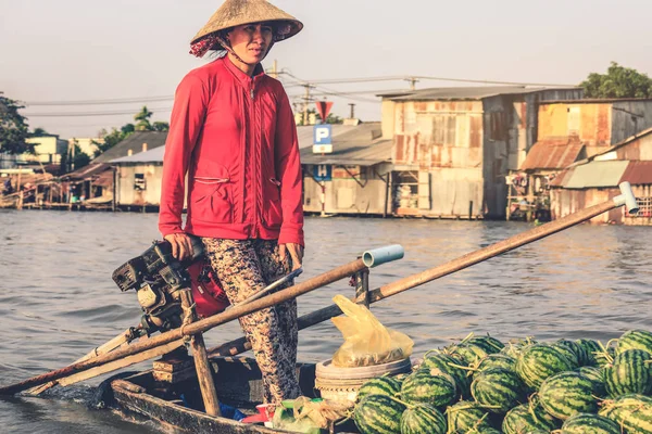 Delta Del Mekong Vietnam Enero 2019 Vendedor Vietnamita Rema Barco — Foto de Stock