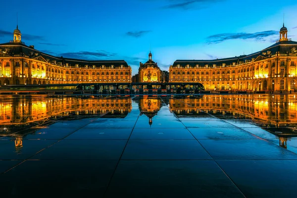 Riflessione Place Bourse Tram Bordeaux Francia Patrimonio Mondiale Dell Unesco — Foto Stock