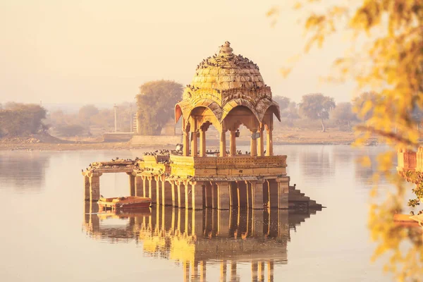 Widok Jezioro Gadisar Spokojnej Sceny Rano Jaisalmer Indie — Zdjęcie stockowe