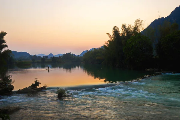 Zonsondergang Boven Een Bergachtig Gebied Cao Bang Vietnam — Stockfoto