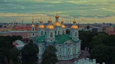  St. Petersburg 105 'in hava manzarası