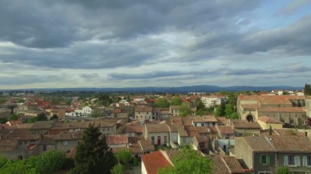 Політ з видом на середньовічне європейське місто з древньою фортецею і замком Каркассон 11 — стокове відео