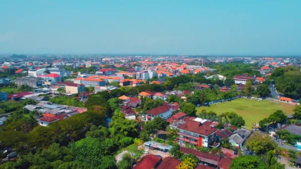 Voo com vista para a cidade de Bali no Oceano Índico 86 — Vídeo de Stock