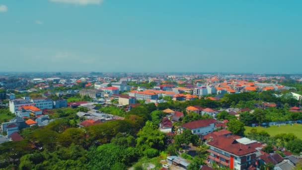 Voo com vista para a cidade de Bali no Oceano Índico 57 — Vídeo de Stock