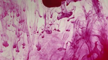 Boya sıvıları Stüdyo 8 'de suyun altında çekiliyor.