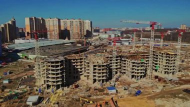 St. Petersburg 7 'de konut inşaatı