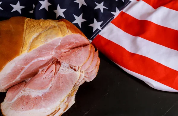 Sliced Smoked Whole Ham Bone American Flag — Stock Photo, Image