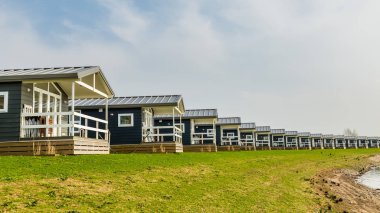 Modern ahşap tatil evleri