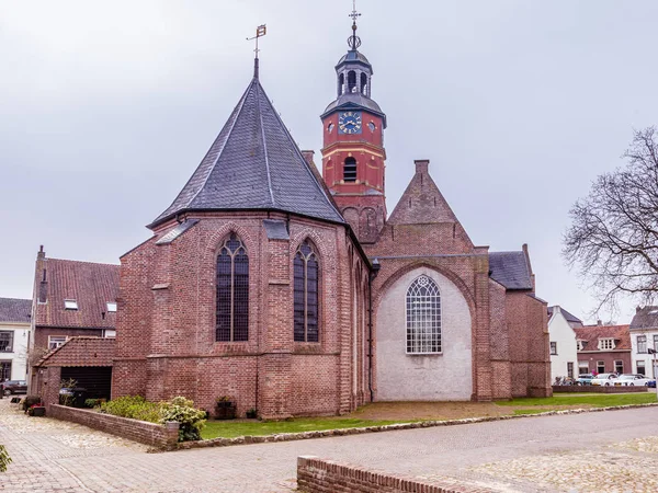 Pyhä Lambertuksen kirkko Burenissa. Gelderland, Alankomaat — kuvapankkivalokuva