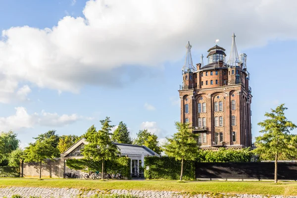 Ancent water tower en Dordrecht, Países Bajos — Foto de Stock