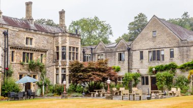 Tradiitonal Manor house