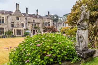 Tradiitonal Manor house