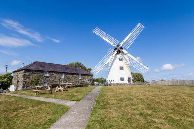 Yel değirmeni üzerinde Anglesey, Galler, Birleşik Krallık