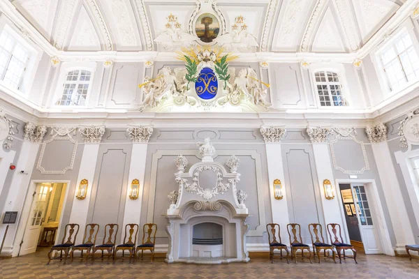 Таллиннский дворец Кадриорг в Эстляндии — стоковое фото