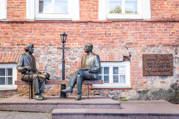 Escultura Oscar Wilde y Eduard Vilde —  Fotos de Stock