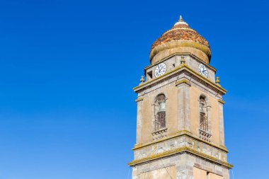 Küçük kilise Sardina üzerine