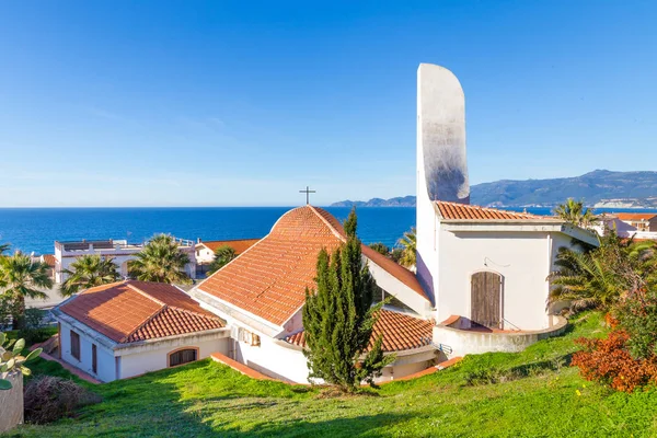 Witte kerk in Porto Alaba — Stockfoto