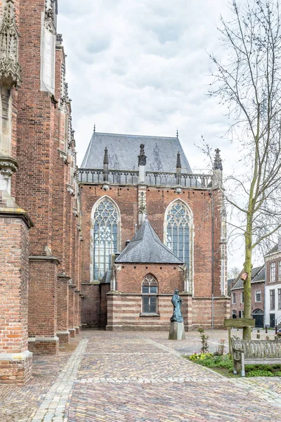 Kostel svatého Walburgis v Zutphenu, Nizozemí — Stock fotografie