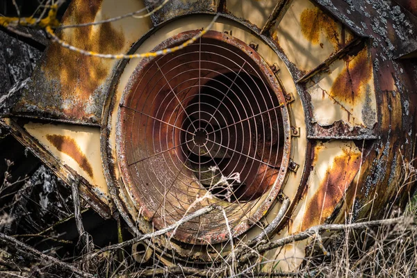 Old rusted grid on a farm — Stock Photo, Image