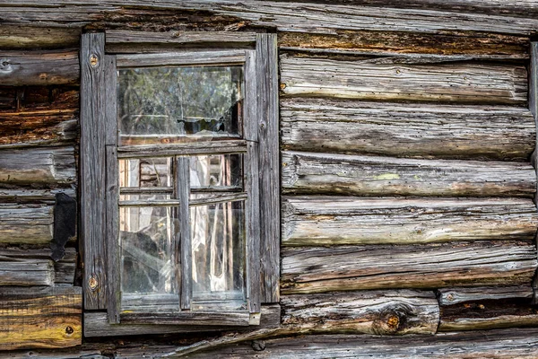 Vieille fenêtre en verre trempé — Photo