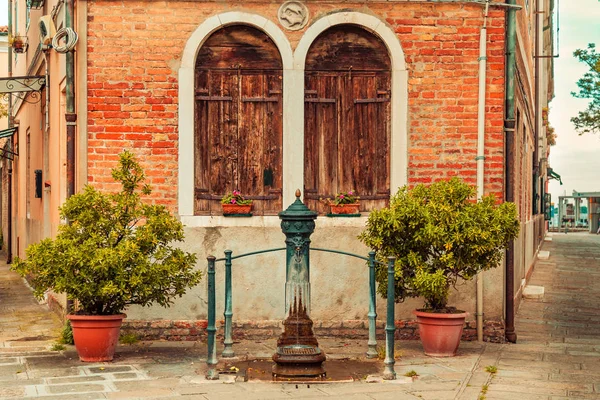 Pompa wodna Wyspa Murano, Wenecja, Włochy — Zdjęcie stockowe