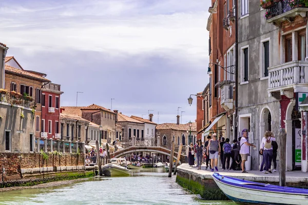 Turistas en Isla de Murano, Venecia, Italia —  Fotos de Stock