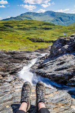 Norveç Gaularfjellet boyunca Gaula Nehri