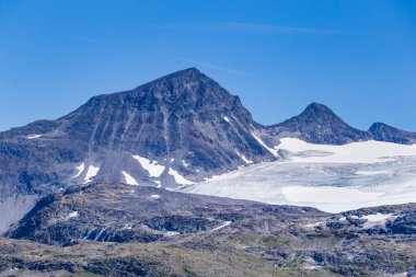 Norveç'in çatısında bakış açısı Sognefjellshytta