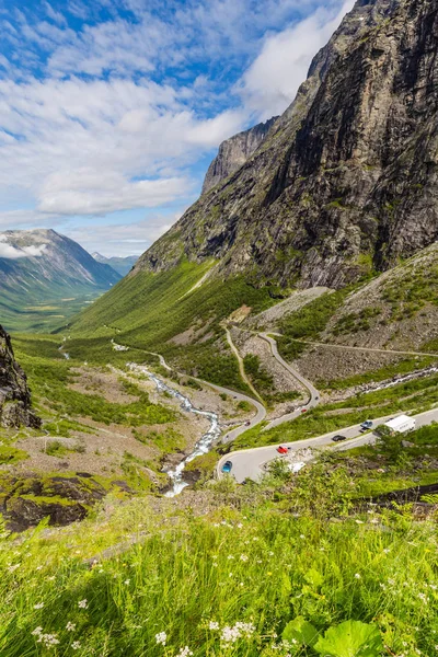 Het centrum van Trollstigen en Lookout in Noorwegen — Stockfoto