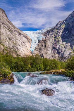 Norveç 'te gelin buzulu
