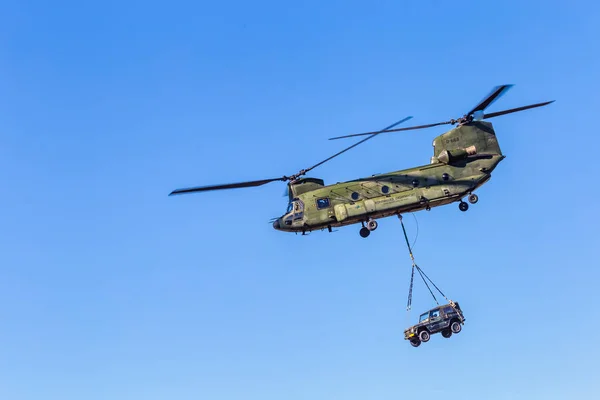 Holandské Chinook transportní helikoptéra — Stock fotografie