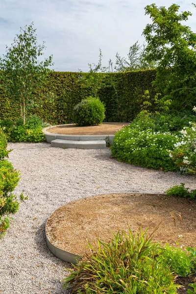 Mordern garden design with terraces