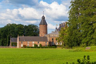 Dalfsen 'deki Rechteren Kalesi