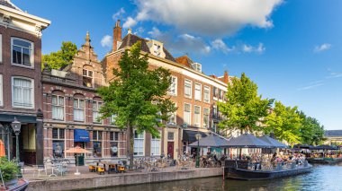 Şehir manzarası Leiden Hollanda