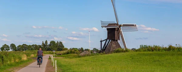 Drenaje molino Firesland Países Bajos — Foto de Stock