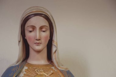 Bakire Meryem heykeli