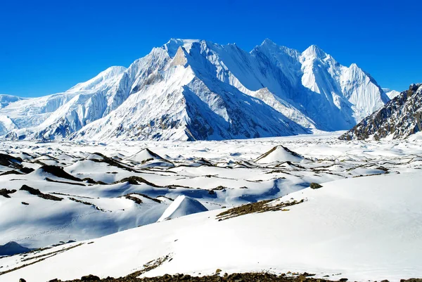 Снежные Вершины Гор Голубым Небом Зимний Туризм Каракоруме Пакистан Долина — стоковое фото